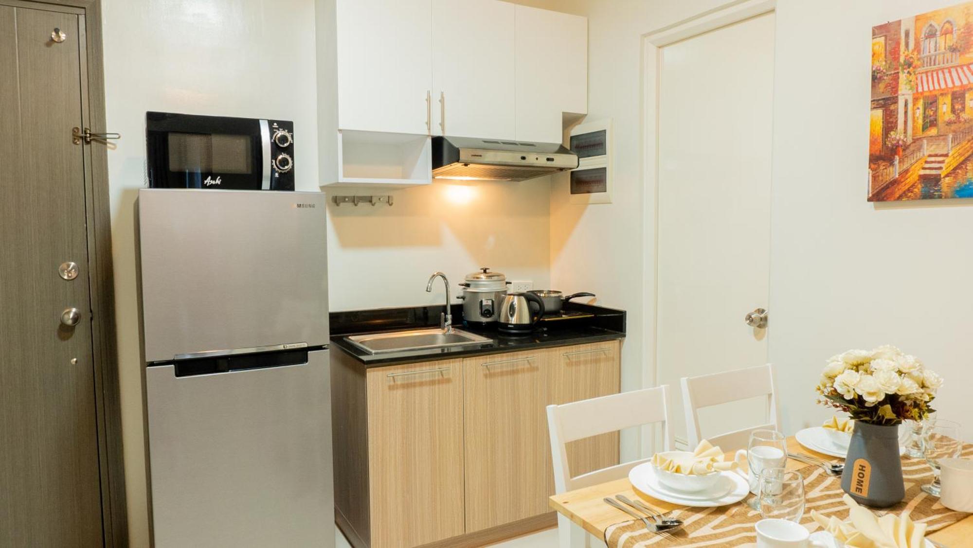 Palawan Modern Living In A Thoughtfully Designed Staycation Near Airport - B1 5Kunzite Puerto Princesa Exterior foto
