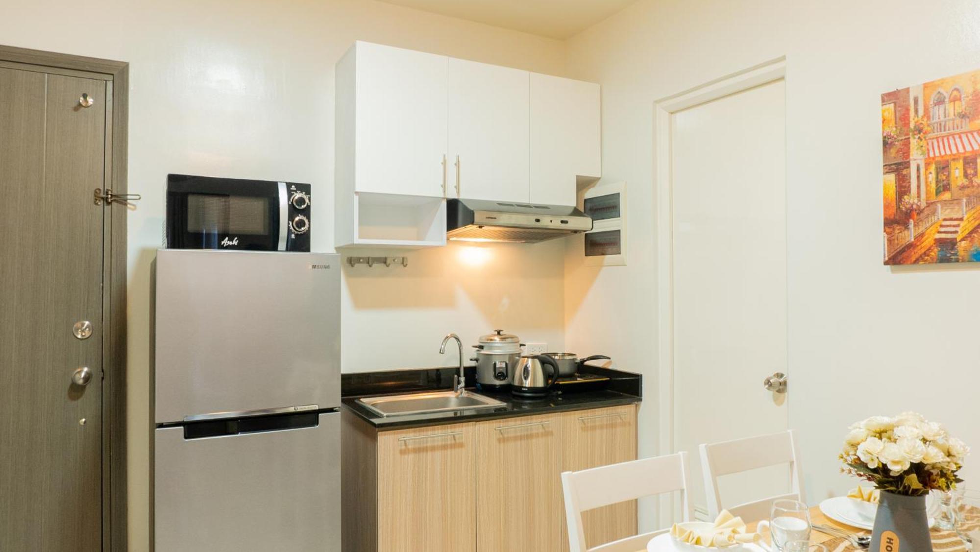 Palawan Modern Living In A Thoughtfully Designed Staycation Near Airport - B1 5Kunzite Puerto Princesa Exterior foto